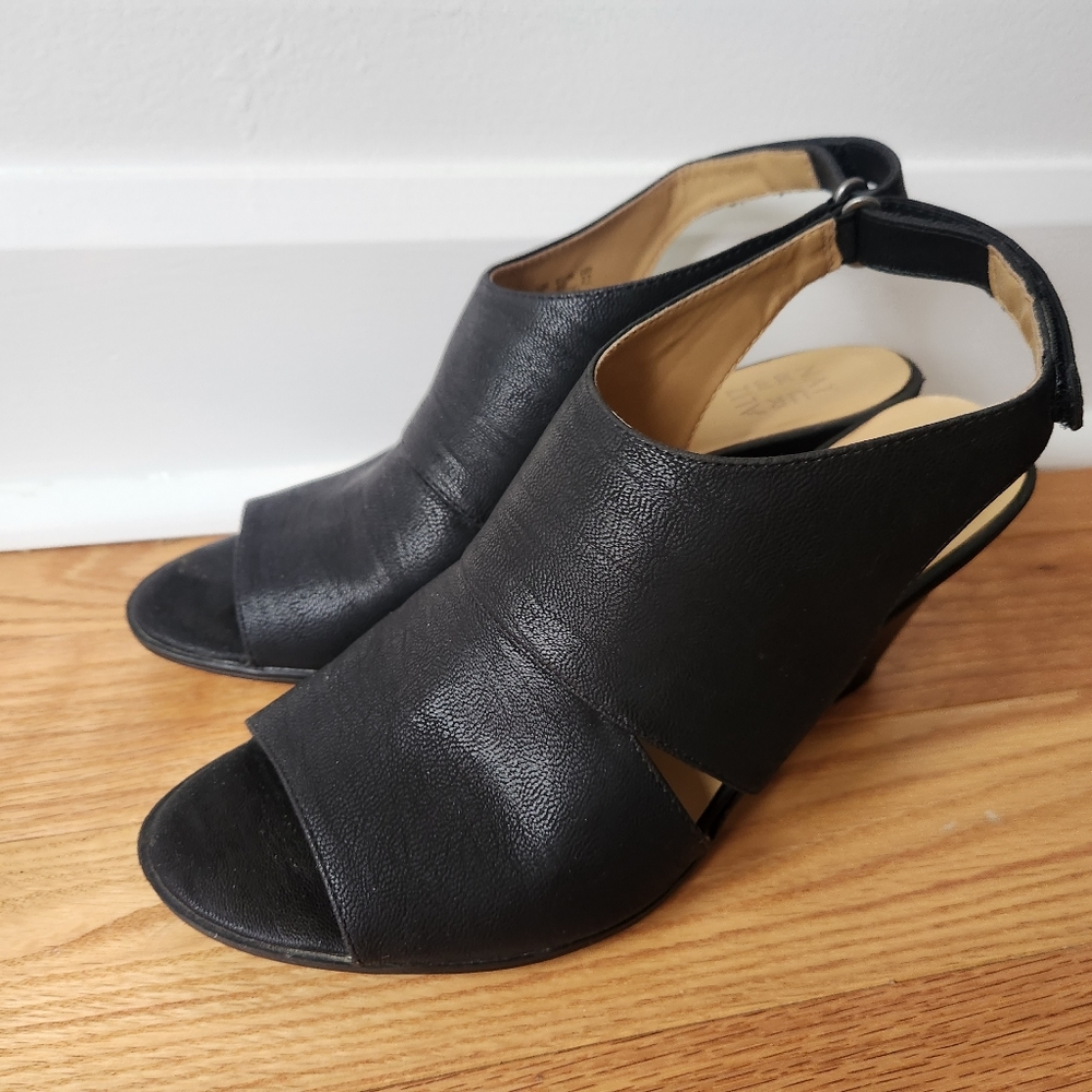 Naturalizer High heel sandals
